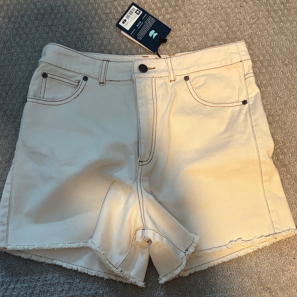 NWT Jetty Chic Cream Denim Shorts
